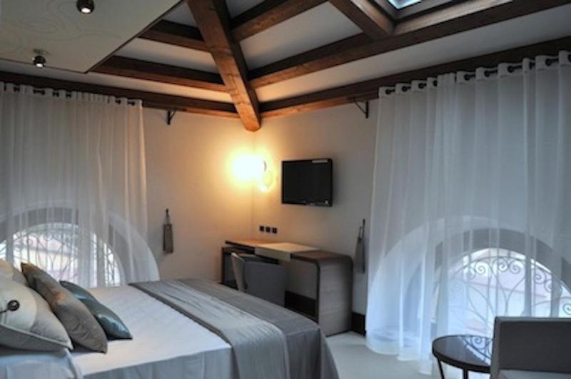 Hotel Palazzo Fortunato Сант'Агата-ди-Милите Номер фото